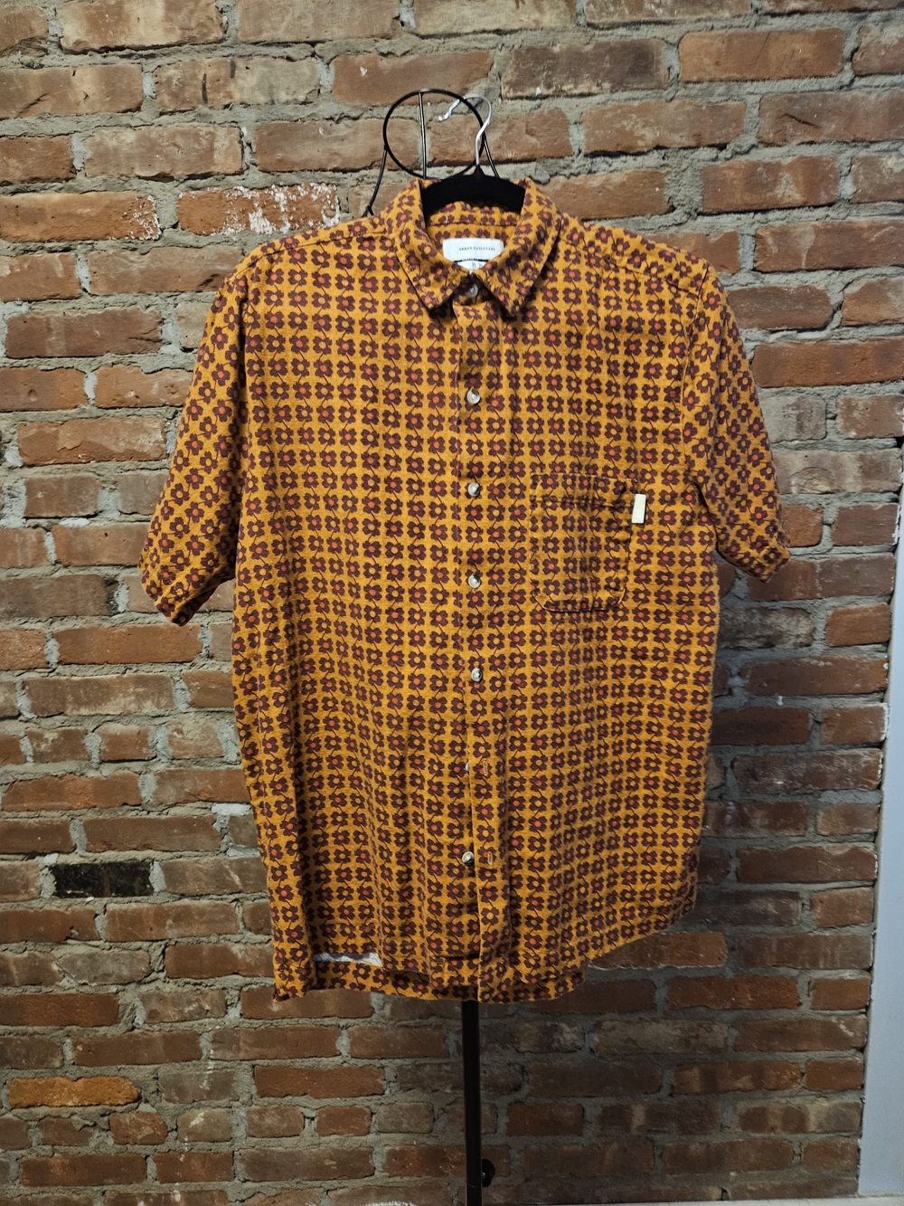 Urban Outfitters Short-Sleeve Button-Down Shirt in Orange and Brown Geo Print
